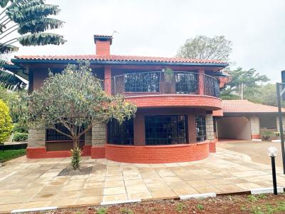 Luxurious 4-bedroom Home -- Half Acre Gem!, Windy Ridge, Karen, Nairobi, Townhouse for Rent