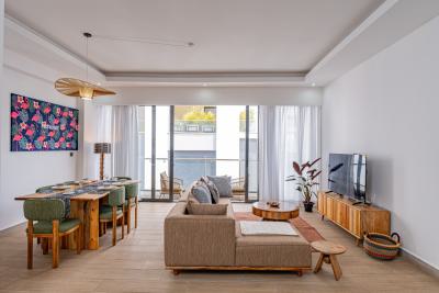 Beautiful 3 Bedroom + Dsq, Fully Furnished Apartment., Riverside Drive., Westlands, Nairobi, Apartment for Rent