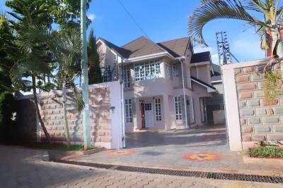 Modern 4 Bedroom Maisonette All Ensuite Plus Dsq on 50by80 in Ruiru., Ruiru, Kiambu, House for Sale