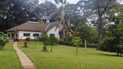 Prime 2 Acres -- Karen  Location: Mwitu, Karen  Spacious 5-bed 160m, Karen Mwitu, Karen, Nairobi, Mixed-use Land for Sale