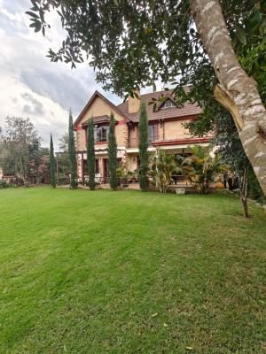 Luxurious 4 Bedrooms Villa in Gated Community, Karen, Nairobi, House for Sale