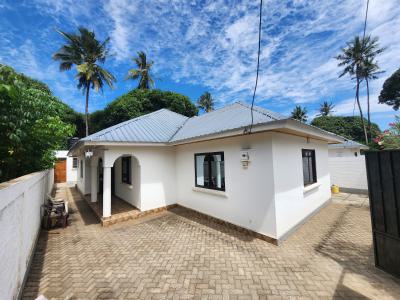 Executive 3 Bedroom Bungalow, Utange Majaonni, Shanzu, Mombasa, House for Sale