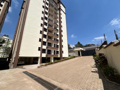 Newly Done 3 Bedroom All Ensuite Plus Dsq, Hatheru Road, Lavington, Nairobi, Apartment for Rent