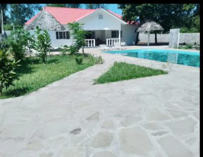 4 Bedroom House Ensuite Sitting on a Half Acre Plot Watamu, Watamu, Kilifi, Watamu, Kilifi, Townhouse for Sale
