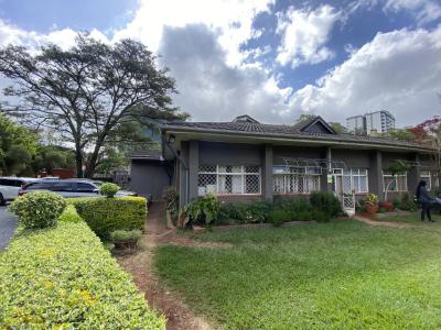 Prime Property : 1 Acre for Redevelopment of Townhouses, Close Proximity to Lavington Mall, Lavington, Nairobi, Land for Sale