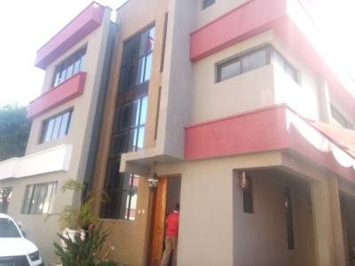 5 Bedroom House, Lavington, Nairobi, Townhouse for Rent