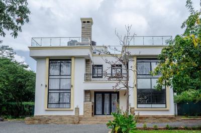 Gorgeous 5 Bedrooms House on 0.5 Acres, Bogani Area, Karen, Nairobi, House for Sale
