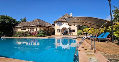 5bedroom All Ensuite Home with a Pool on Half Acre in Old Runda., Runda, Westlands, Nairobi, House for Sale