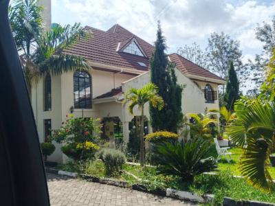 Luxury 7 Bedroom Villa with a Detached 3-bedroom Guest Wing and Pool, Karen, Nairobi, House for Sale