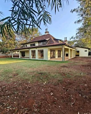 4 Bedroom House, Langata Road, Karen, Nairobi, Townhouse for Rent