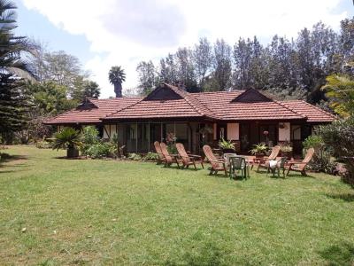 4 Bedroom Bungalow All Ensuite with Dsq on One Acre in Miotoni Karen., Karen, Nairobi, House for Sale