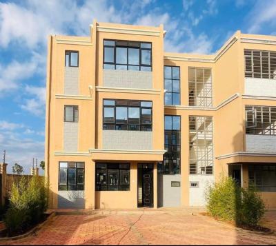 Beautiful 4 Bedroom Villas 2 Ensuite Plus Sq in Gikambura Kikuyu., 200 Meters From The Tarmac Road., Kikuyu, Kiambu, House for Sale