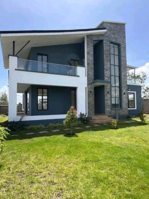 Newly Built Luxurious 5 Bedroom All En-suite Townhouse with Dsq, Kitengela, Kajiado, House for Sale