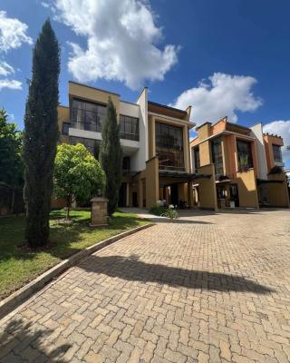 Exquisite 5 Bedroom, Lavington, Nairobi, Townhouse for Sale