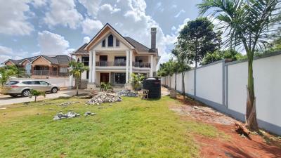 Luxurious 6bedroom Home All Ensuite with Dsq on Halfacre in Runda., Runda, Westlands, Nairobi, House for Sale