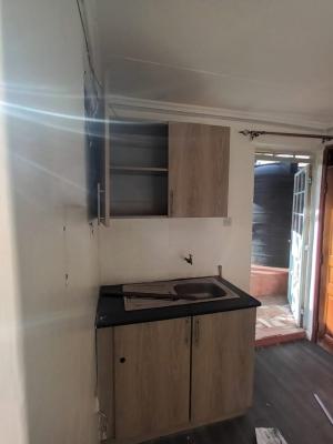 Bedsitter with Secure & Convenient Living, Brookside, Westlands, Nairobi, Bedsitter (single Room) for Rent