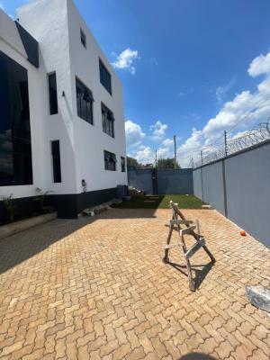 5 Bedroom Town House with Attached Sq All Ensuite in a Controlled Gate, Ruiru, Ruiru, Kiambu, Townhouse for Sale