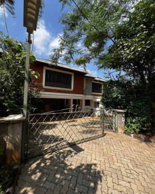 Luxurious 5 Bedrooms, Shanzu Road, Spring Valley, Nairobi, House for Rent