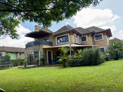 Exquisite 5 Bedroom House with Pool Dsq on Half Acre, Runda, Westlands, Nairobi, House for Sale