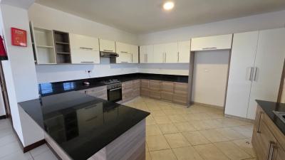 2 Bedrooms + Dsq Apartment, Brookside, Westlands, Nairobi, Apartment for Rent