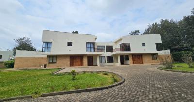 Luxury 4 Bedrooms in Gated Community, Kuwinda Road, Karen, Nairobi, Townhouse for Rent