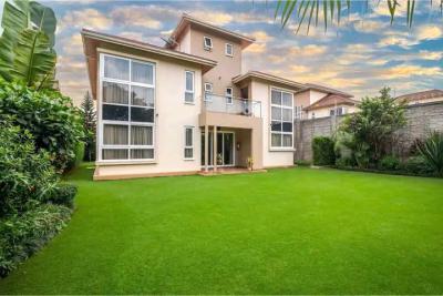 4 Bedroom Villas All Ensuite with Dsq / Gym / Office and Pool, Runda, Westlands, Nairobi, House for Sale