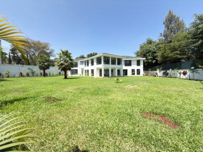 New 6 Bedrooms House on ½ Acre, Runda, Westlands, Nairobi, House for Rent
