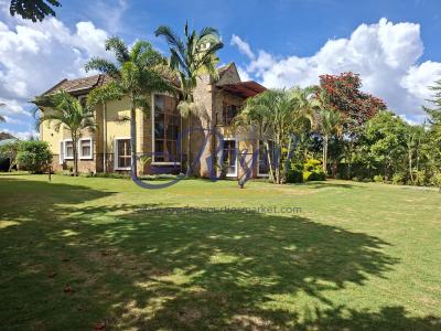 Luxury 5 Bedroom Home in a Gated Community, Runda, Westlands, Nairobi, Townhouse for Rent