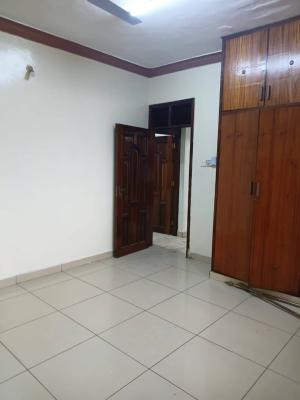 Spacious 2 Bedroom Apartment with Parking, Sparki, Majengo, Mombasa, Apartment for Rent