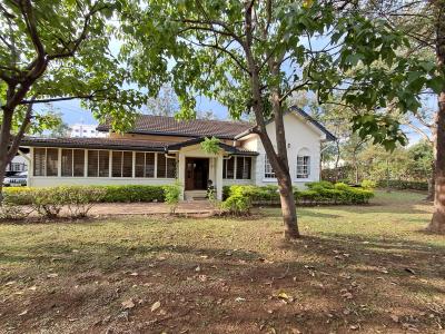 Elegant 3 Bedrooms Bungalow+ Dsq Stand Alone House on Half Acre, Milimani, Market Milimani, Kisumu, House for Rent