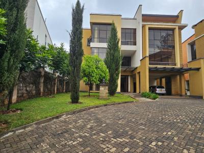 Luxury 5-bedroom Townhouse  -- Lavington Price: Kes 85 Million, Lavington, Lavington, Nairobi, House for Sale