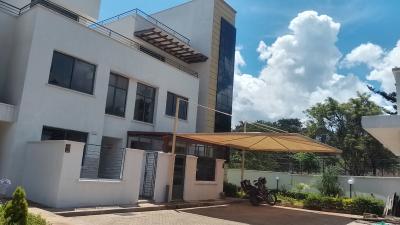5 Bedroom Townhouse with Ensuite, Near Lavington Mall, Lavington, Nairobi, Townhouse for Rent