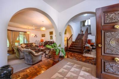 5 Bedrooms Maisonette in Nyali on a 0.11ha. Plot. Asking Price Is Kshs, Nyali, Nyali, Mombasa, Townhouse for Sale