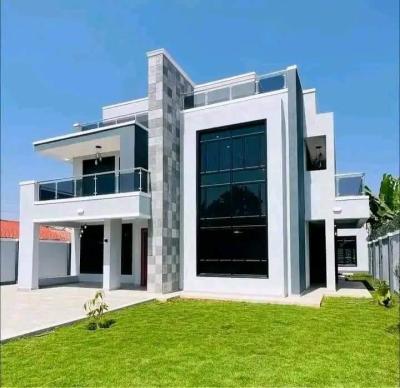 Ruiru 4 Bedroom House All En-suite House with a Sq. Located Wi, Ruiru, Ruiru, Kiambu, Townhouse for Sale