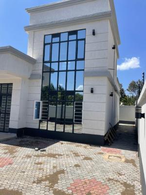 Exequitive 4 Bedroom House with Spacious Terrace, Thika Road, Ruiru, Kiambu, Townhouse for Sale