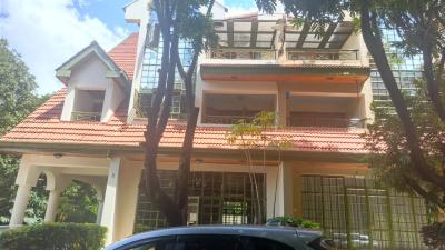 an Extraordinary Very Spacious 4 Bedroom All Ensuite Plus Dsq, Lavington, Nairobi, House for Rent