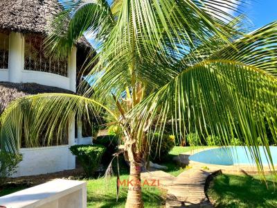 Elegant 3-bedroom Coastal Residence with Private Compound and Pool, P.k Estate, Malindi Town, Kilifi, House for Rent