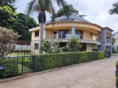 an Ambassadorial  Spacious 5 Bedroom Townhouse All Ensuite Plus Dsq, Lavington, Nairobi, House for Sale