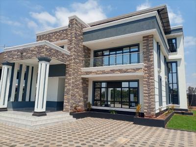 4 Bedroom House with Sq, Family Room, Gazebo All Ensuite in a Controll, Ruiru, Ruiru, Kiambu, Townhouse for Sale