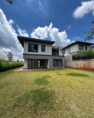 Luxurious 4 Bedroom, Loresho, Westlands, Nairobi, House for Rent
