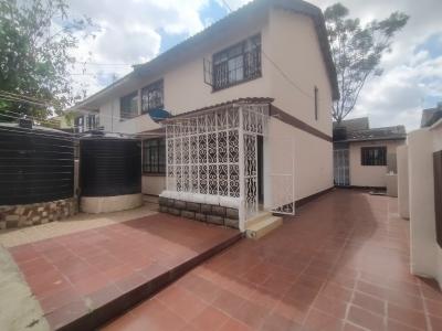 Newly Renovated 4 Bedroom Maisonette Plus 1 Bedroom Extension South C, South C, Nairobi West, Nairobi, House for Rent