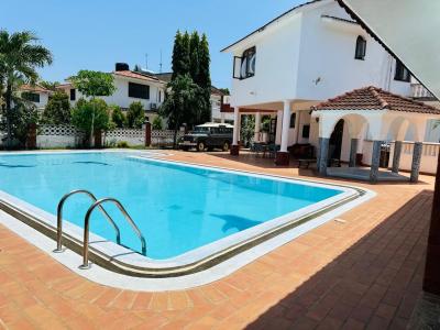 7 Bedrooms Mansion with a Swimming Pool Sitting on a Half Acre Propert, Nyali, Nyali, Mombasa, Townhouse for Sale