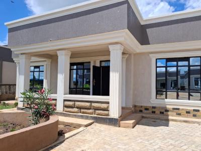 an Amazing Spacious 6 Bedroom All Ensuite Plus Dsq, Kangundo Road, Kangundo East, Machakos, House for Sale