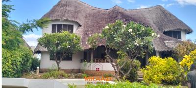 Elegant 4-bedroom Coastal Residence in Mayungu -- Second Row, Mayungu Flamingo Resort, Malindi Town, Kilifi, House for Sale