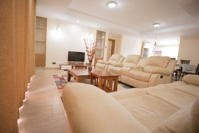Elegant 3 Bedroom Apartment with Dsq, Kilimani, Nairobi, Apartment for Rent