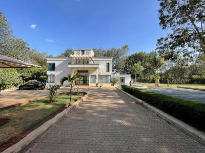 6-Bedroom Standalone House on 1 Acre