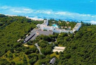 4 Star Beach Hotel with 191 Rooms in Diani Beach-Kenyan Coast Sitting