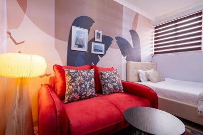 Fully Furnished and Serviced Studio Apartment