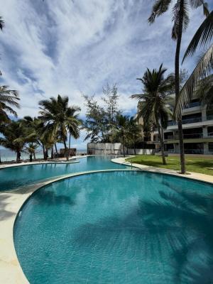 3 Bedroom Beach Front Apartment with a Swimming Pool & Gym