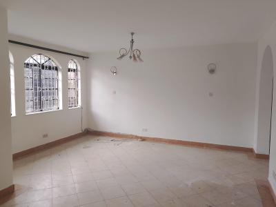Spacious 4 Bedroom Townhouse with Classic Design
